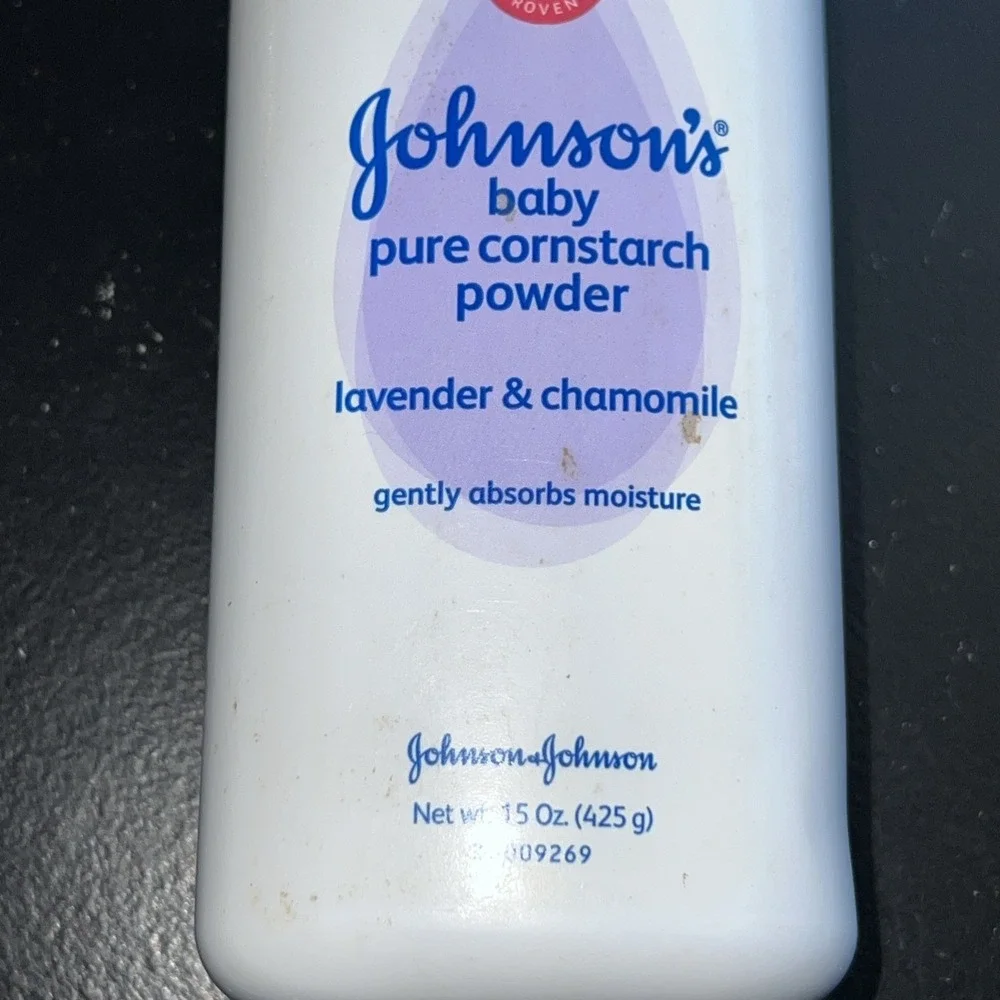 Johnson's Baby Powder Calming Lavender Chamomile‎ Pure Cornstarch 15 Oz 2010 EUC